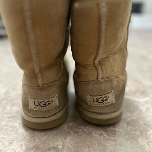 Ugg Women’s Classic Size 5